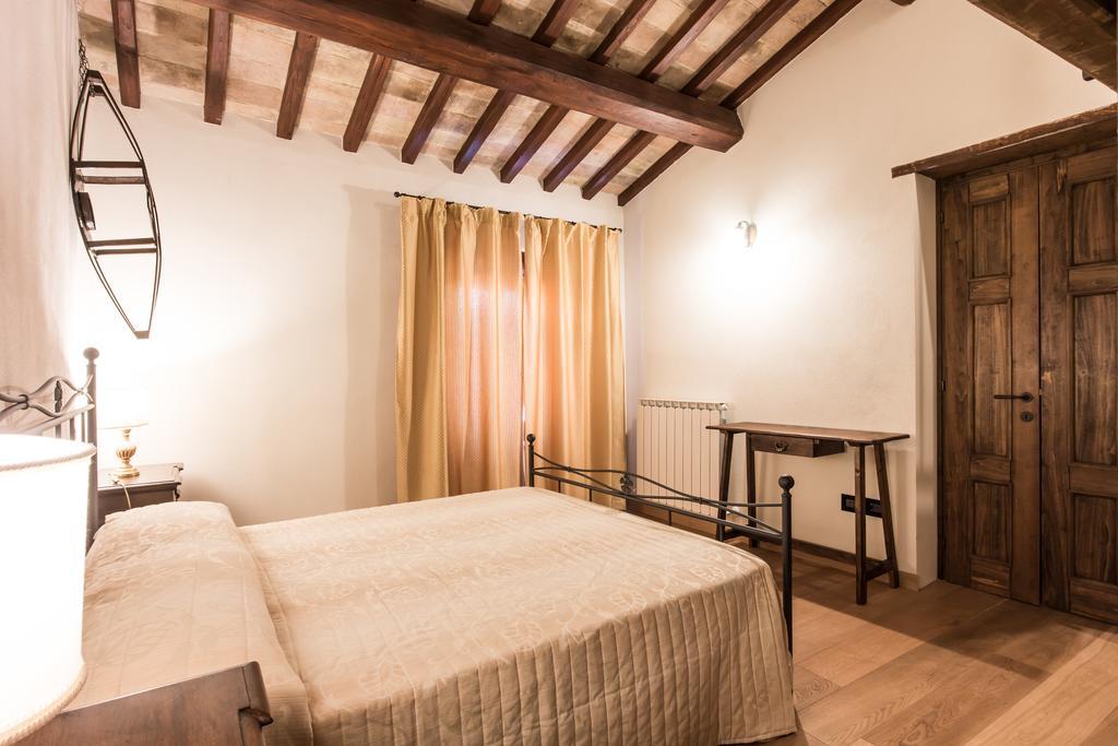 Domus In Castro Bed & Breakfast Montecchio  Ruang foto